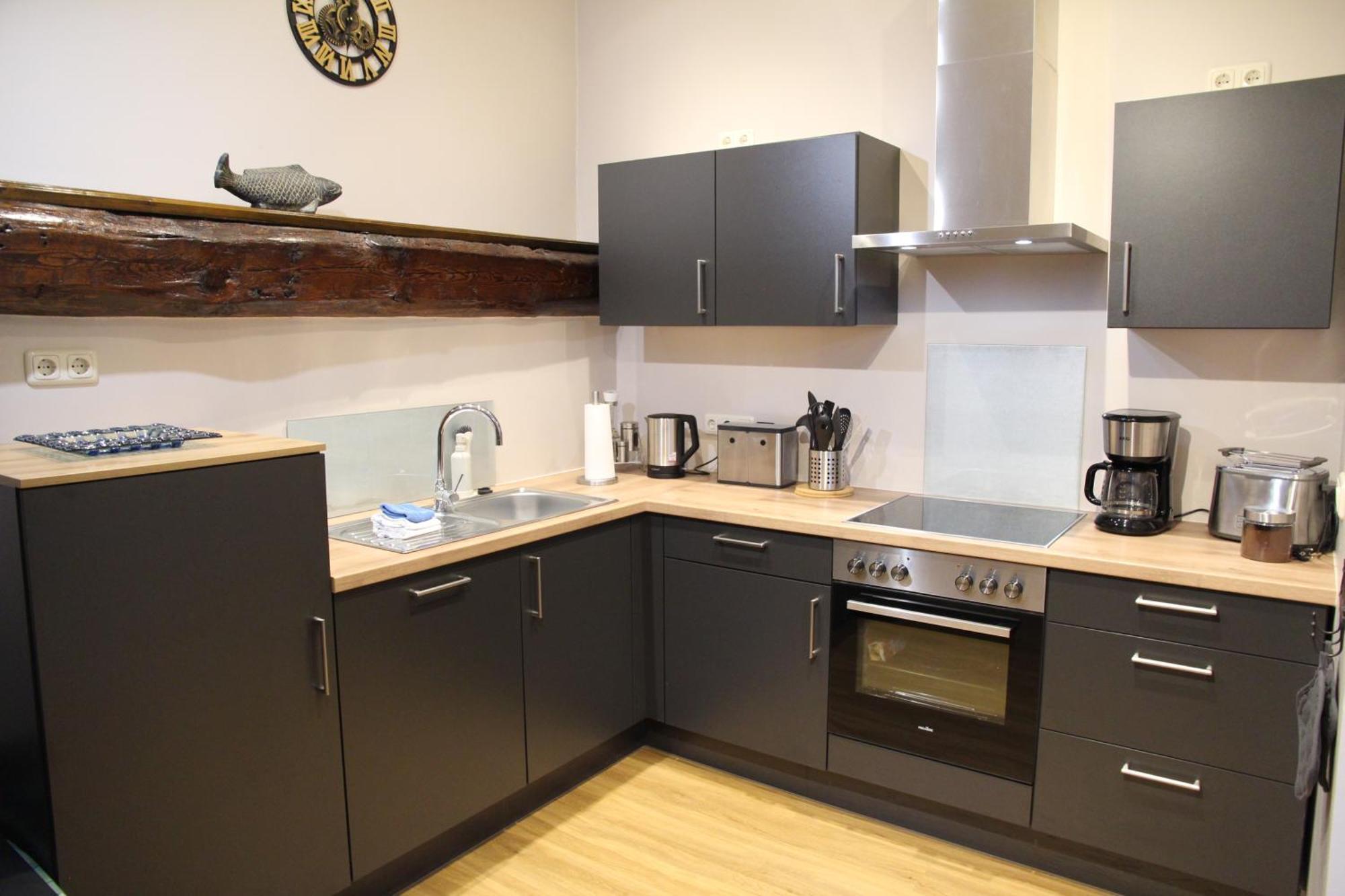 Apartment Burghaus 4 *